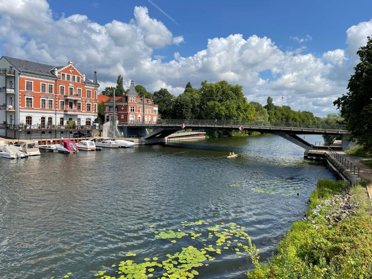 Wohnen In Loriots Wasserstadt Mit Kamin Und Magentatv Appartement Brandenburg  Buitenkant foto